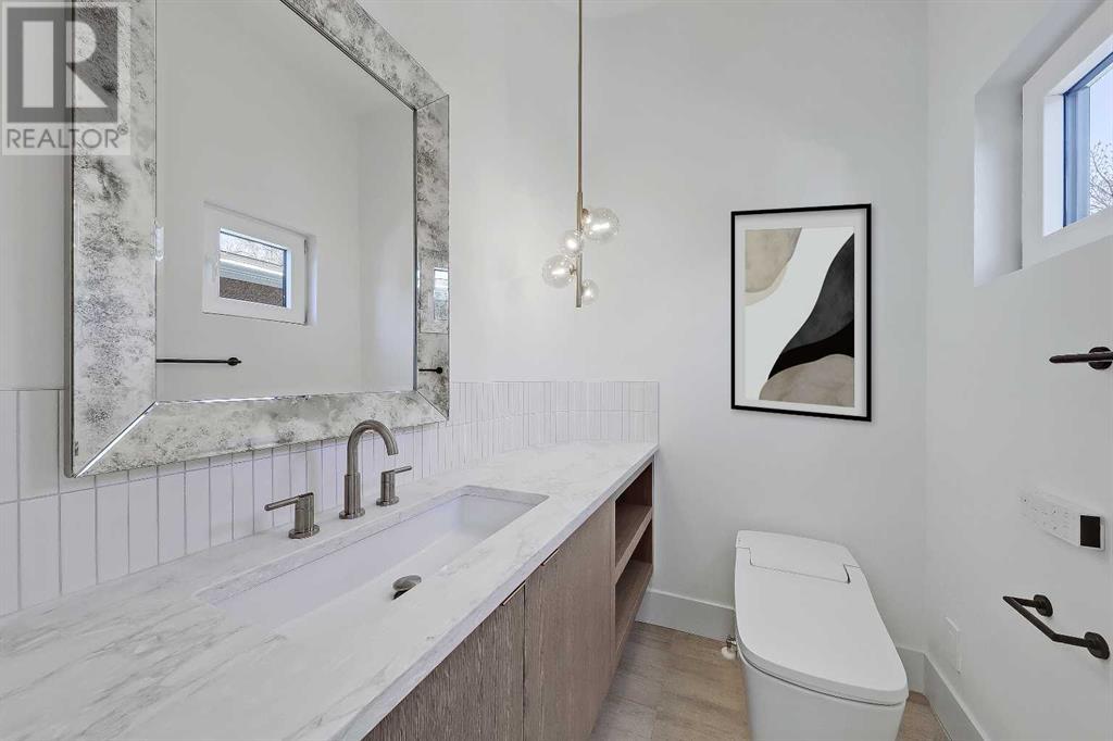 Single Family House for Sale in   Avenue SW North Glenmore Park Calgary 