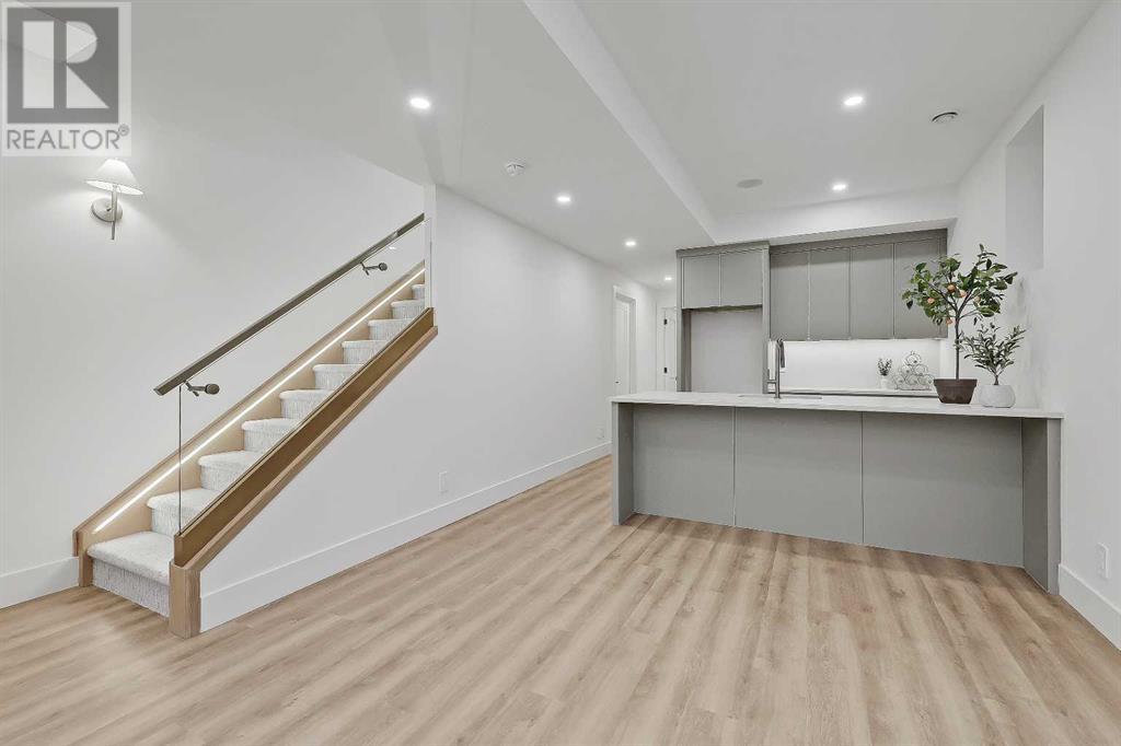 Single Family House for Sale in   Avenue SW North Glenmore Park Calgary 