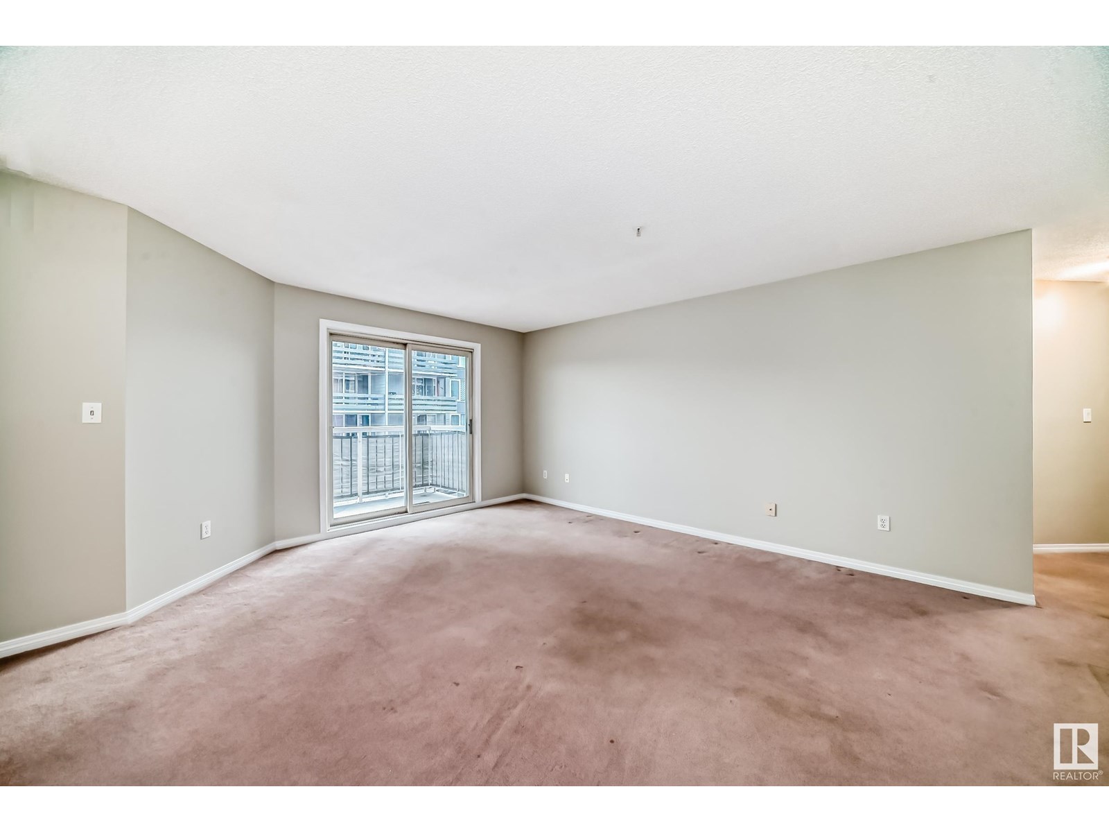 Photo 10 of 308 10153 117 St Nw, Edmonton AB