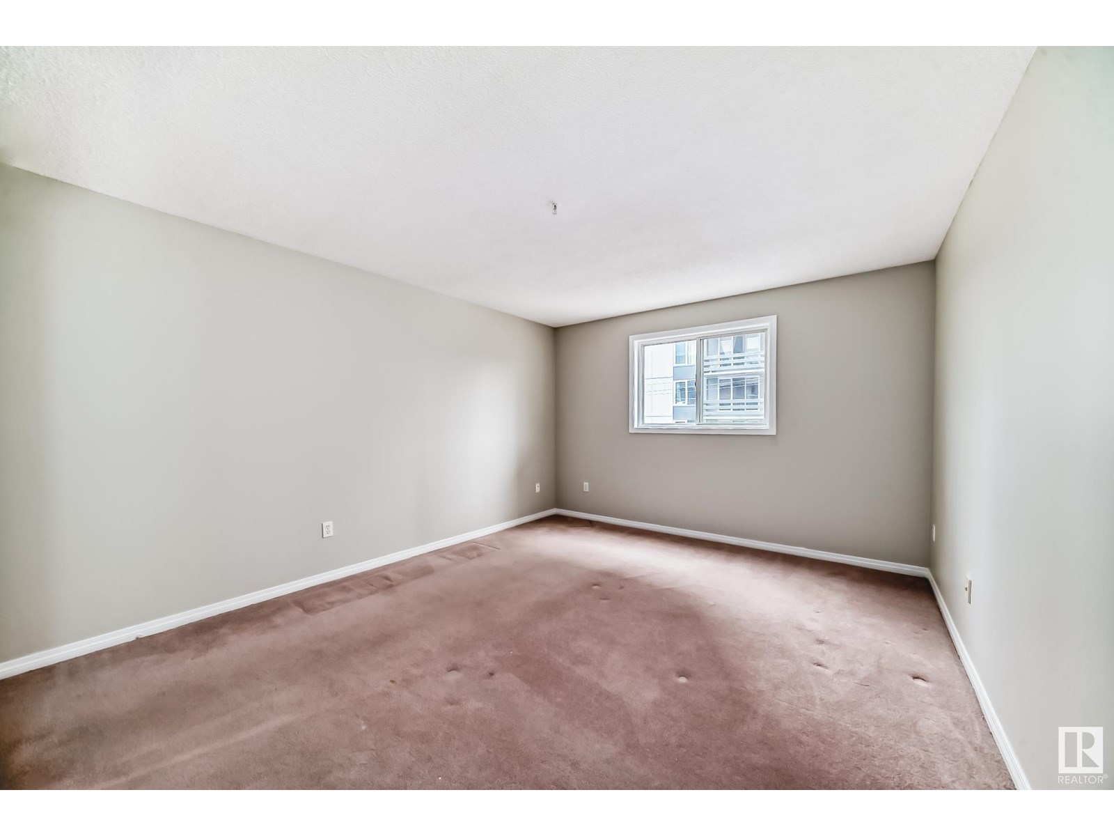 Photo 3 of 308 10153 117 St Nw, Edmonton AB