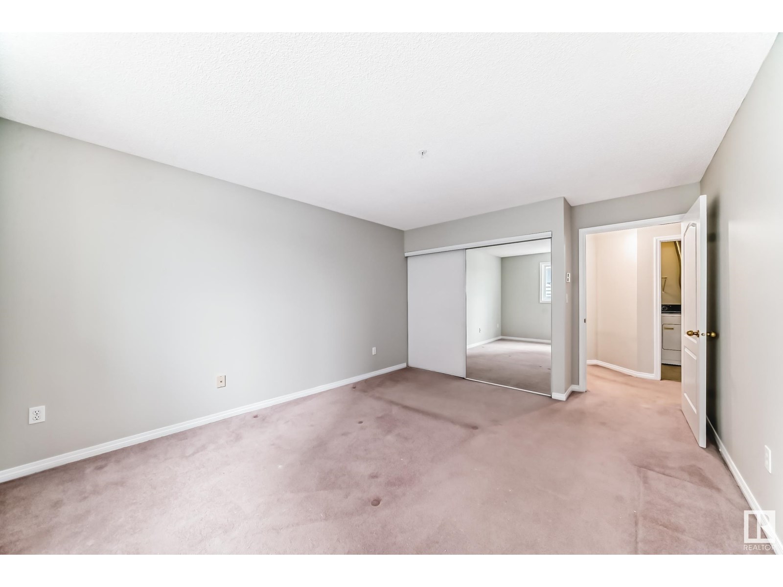 Photo 6 of 308 10153 117 St Nw, Edmonton AB