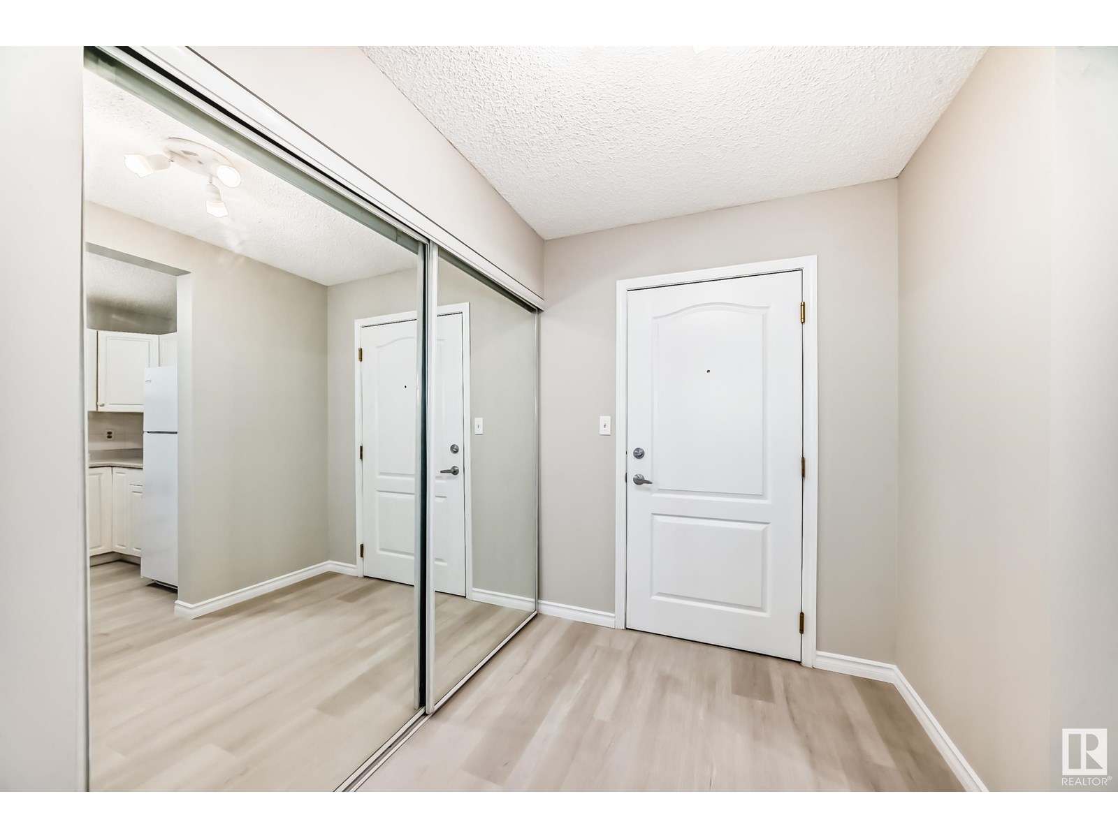 Photo 43 of 308 10153 117 St Nw, Edmonton AB