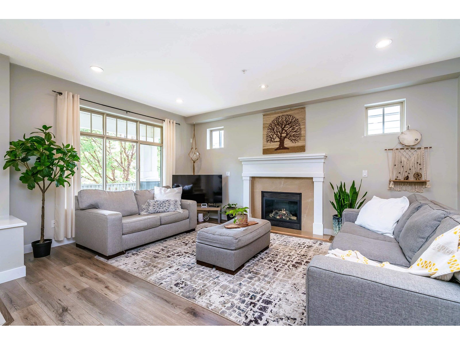 Photo 12 of 9451 Kanaka Street, Langley BC