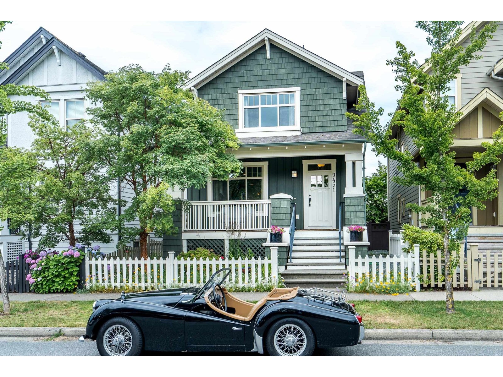 Photo 5 of 9451 Kanaka Street, Langley BC