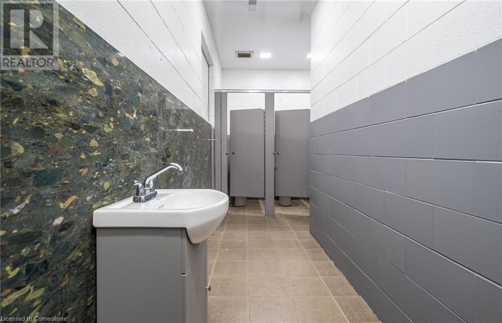 Photo 11 of 100 Burland Crescent Unit 2, Hamilton ON