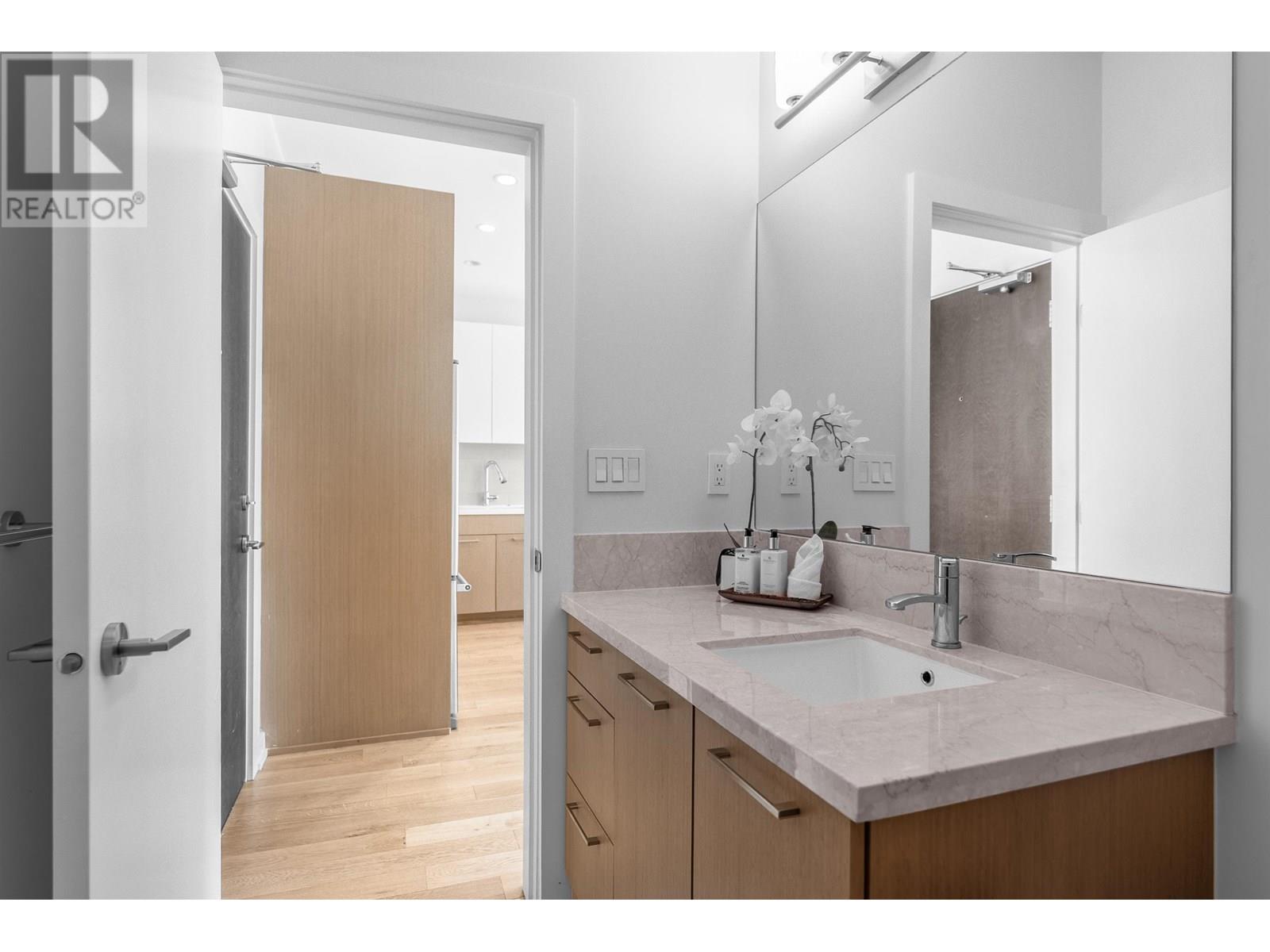 Photo 11 of 715 5311 Cedarbridge Way, Richmond BC