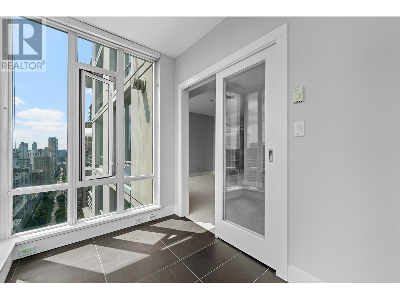 Photo 10 of 2703 535 Smithe Street, Vancouver BC