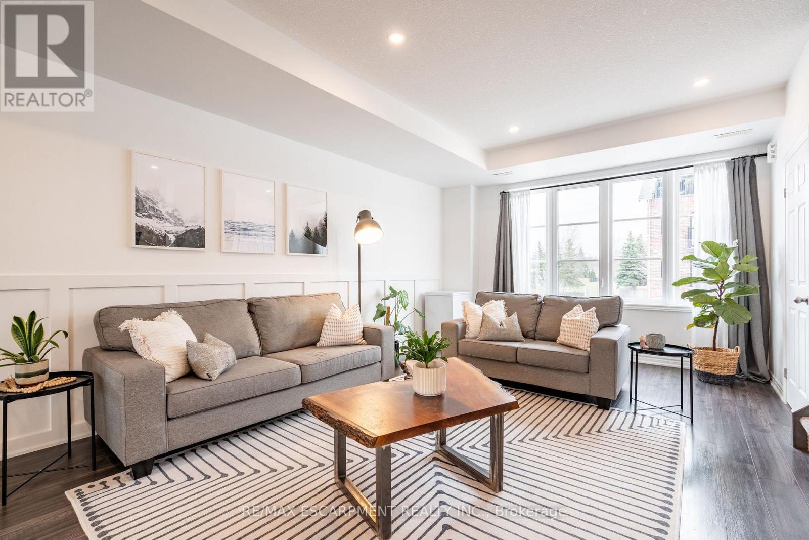 Photo 18 of 45 219 Dundas Street E, Hamilton ON
