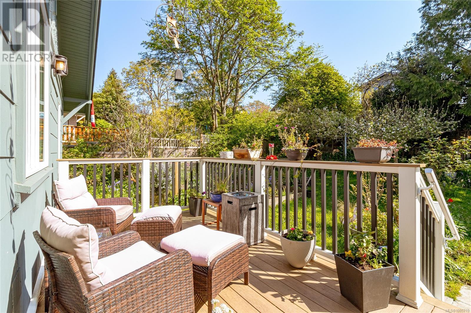 Single Family House Character for Sale in  Prior St Victoria 