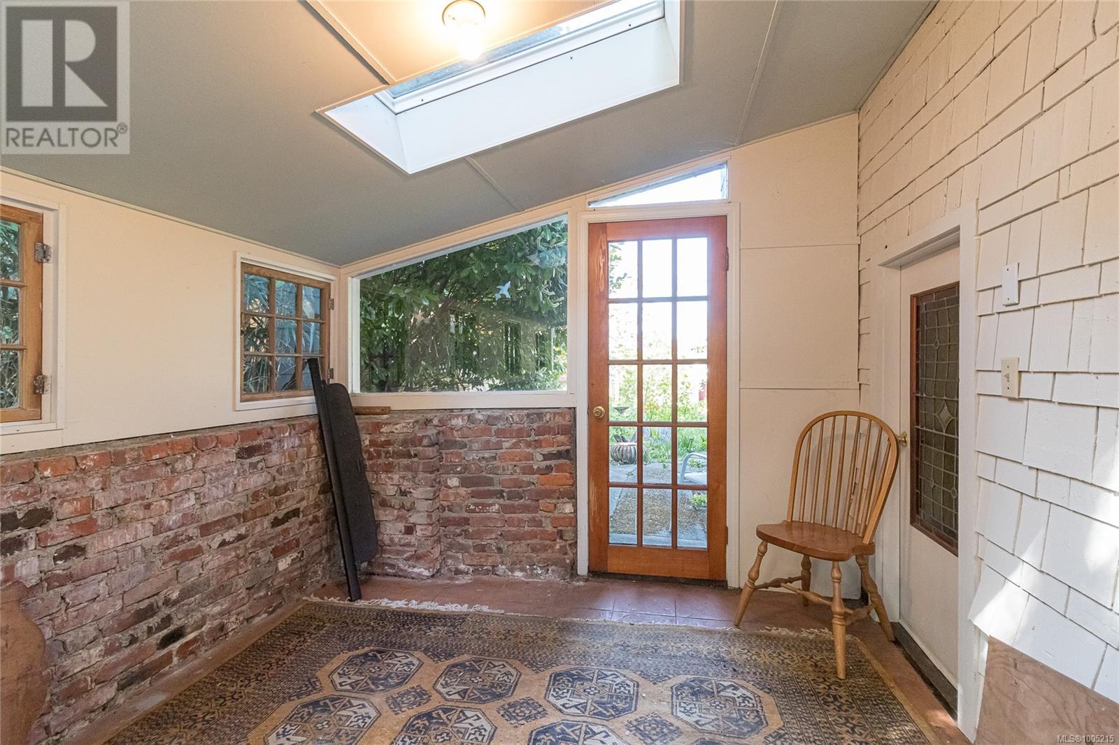 Single Family House Character for Sale in  Prior St Victoria 