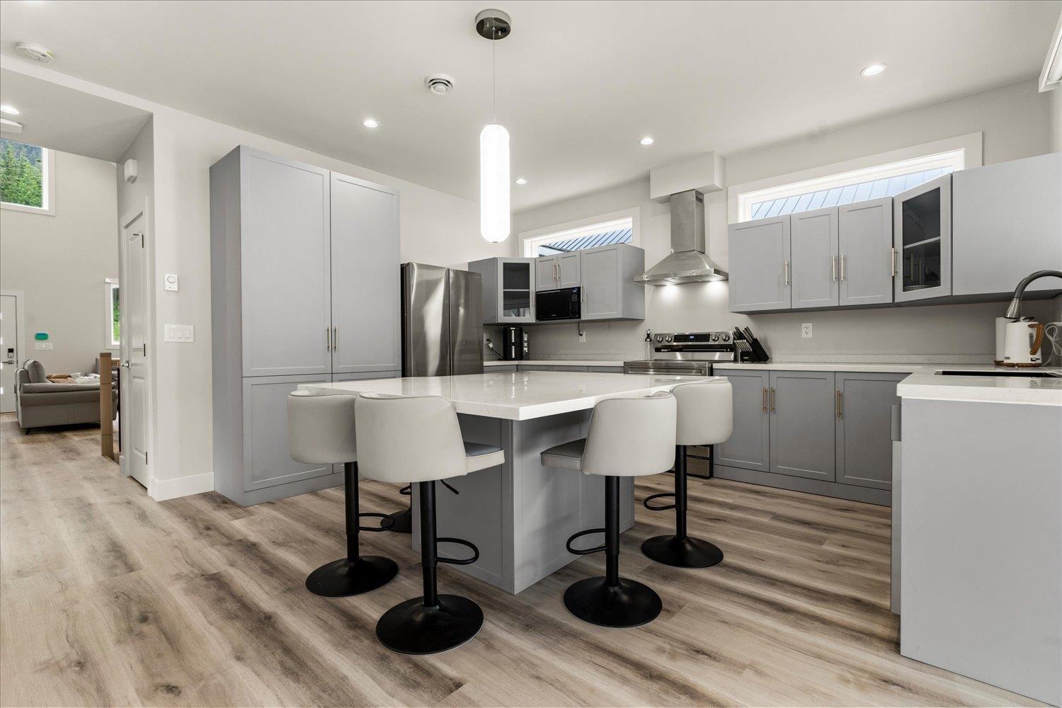 HG167 71375 GROVE BOULEVARD, Sunshine Valley, Hope