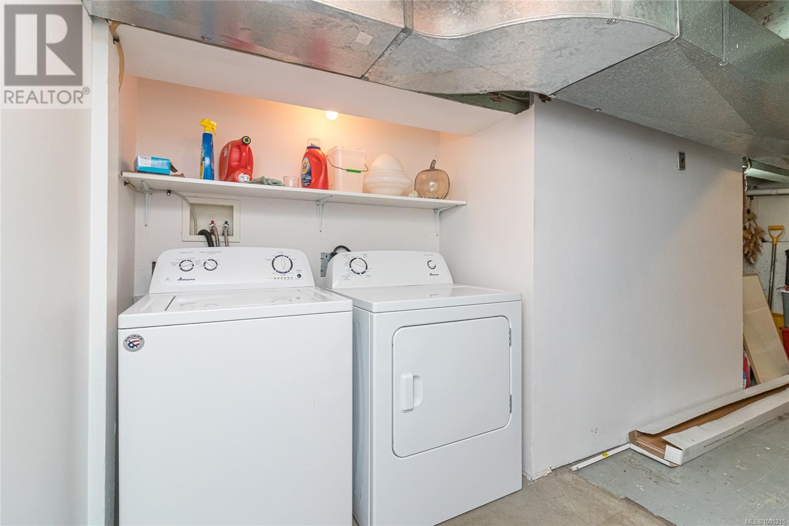 Single Family House Character for Sale in  Prior St Victoria 