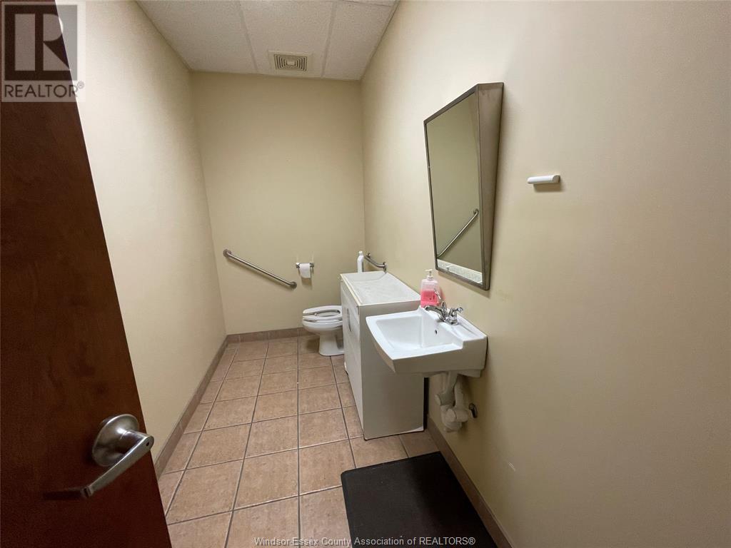 Photo 4 of 2109 Ottawa Street Unit 1550, Windsor ON