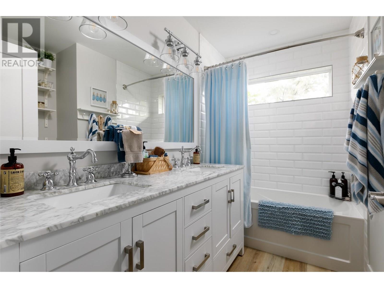  11935 Okanagan Centre Road West, Lake Country