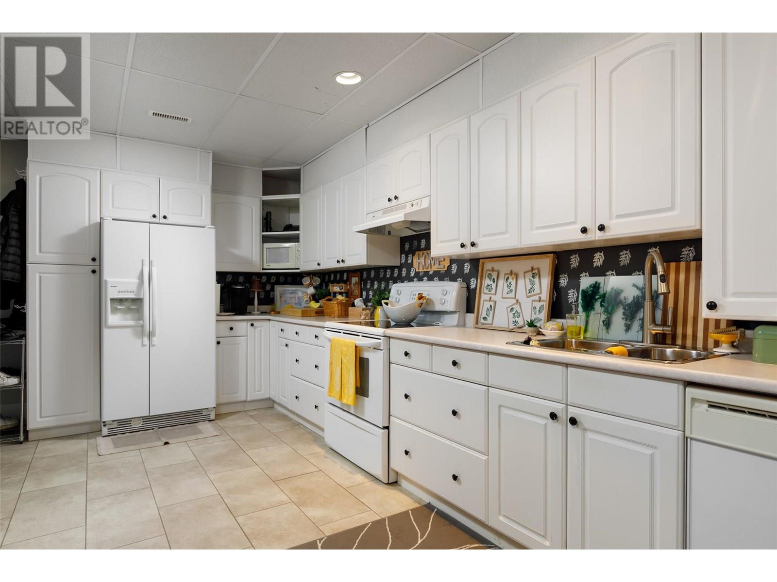  11935 Okanagan Centre Road West, Lake Country