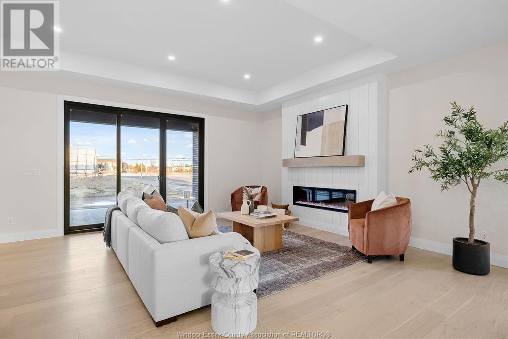 Photo 14 of 7598 Silverleaf Lane, Lasalle ON