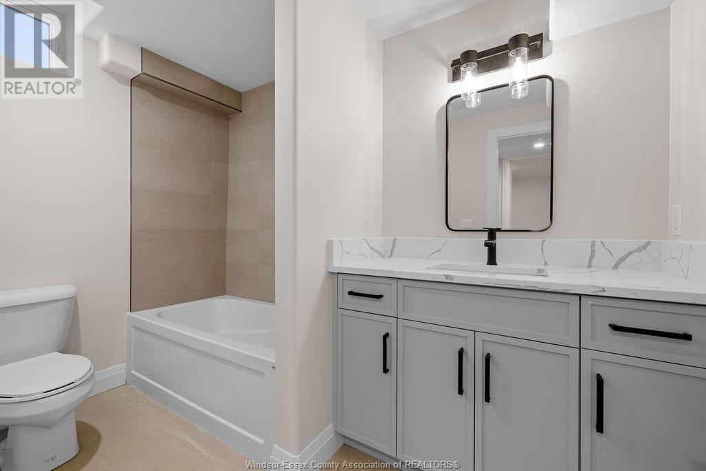 Photo 36 of 7598 Silverleaf Lane, Lasalle ON