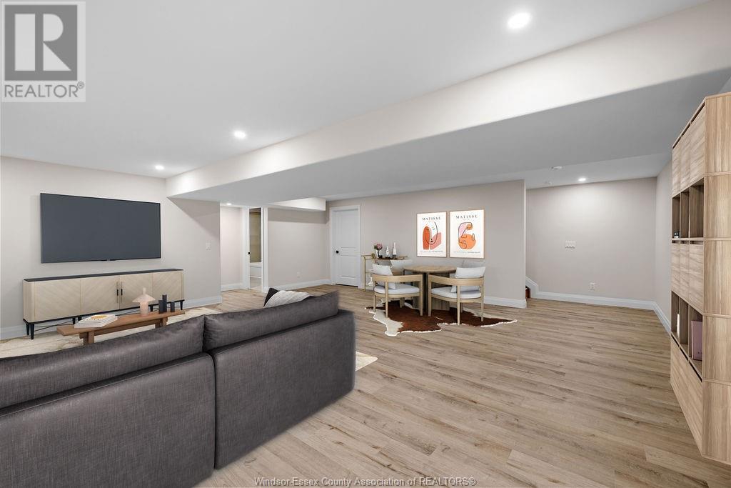 Photo 43 of 7598 Silverleaf Lane, Lasalle ON