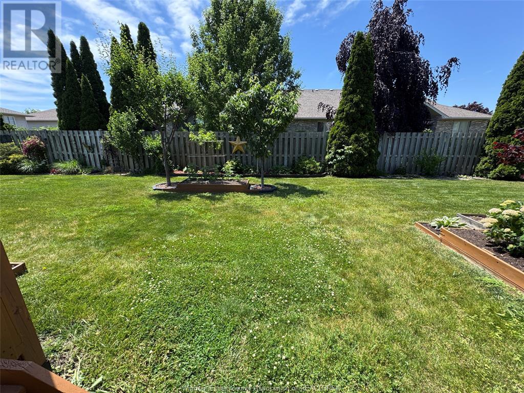 Photo 49 of 3 Ashley Crescent, Leamington ON