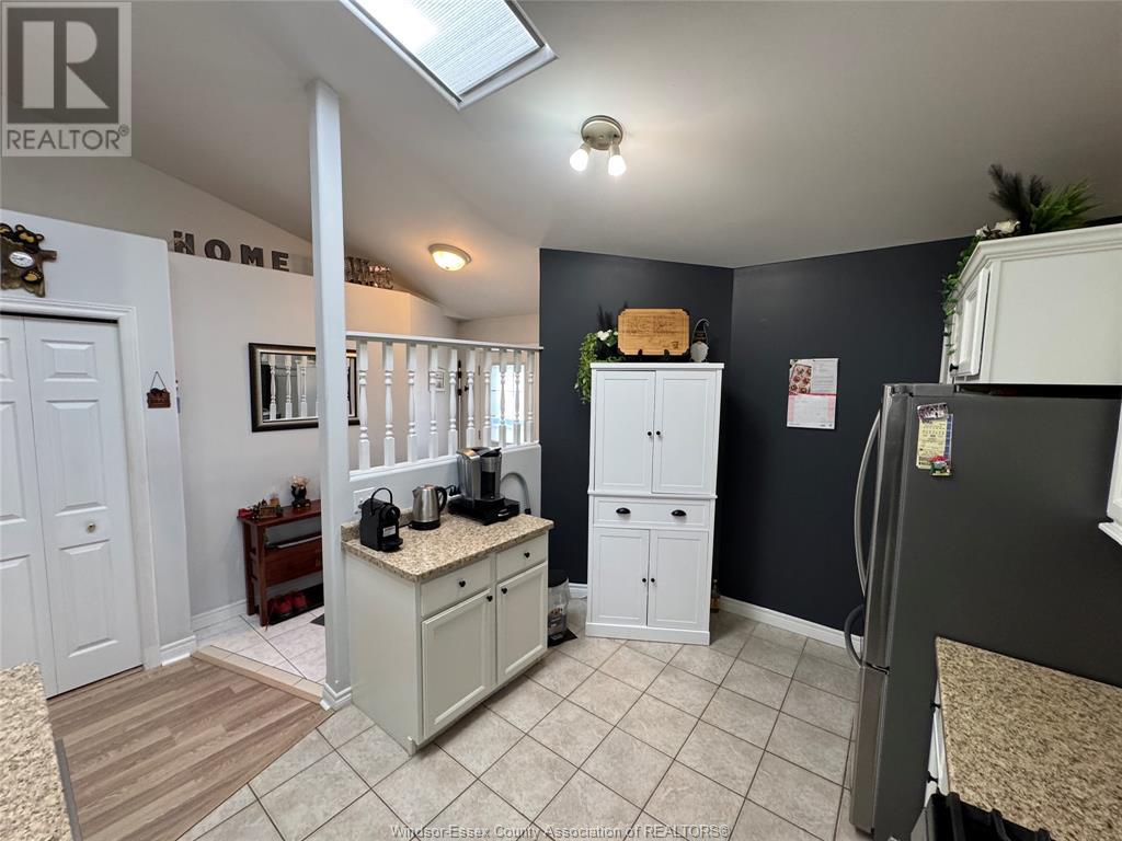 Photo 9 of 3 Ashley Crescent, Leamington ON
