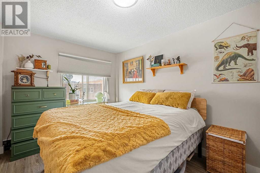 Single Family House for Sale in C   Avenue SW Cliff Bungalow Calgary 