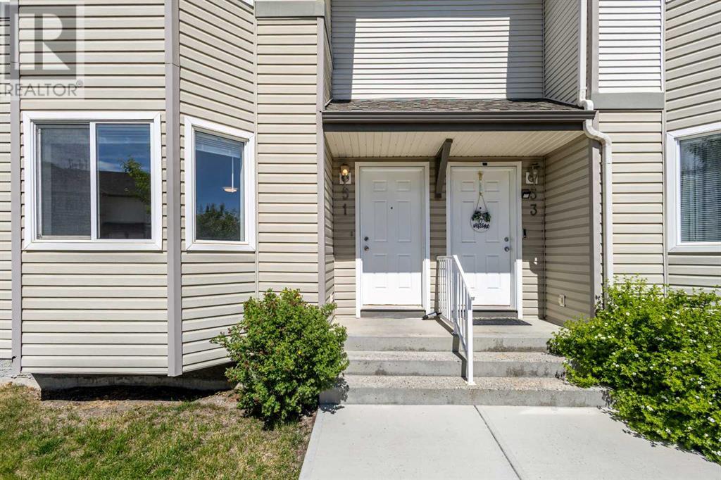 Single Family House for Sale in  Royal Birch Villas NW Royal Oak Calgary 