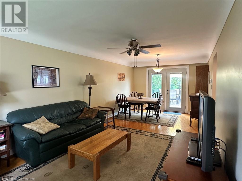 Photo 5 of 129 Broker Drive, Hamilton ON