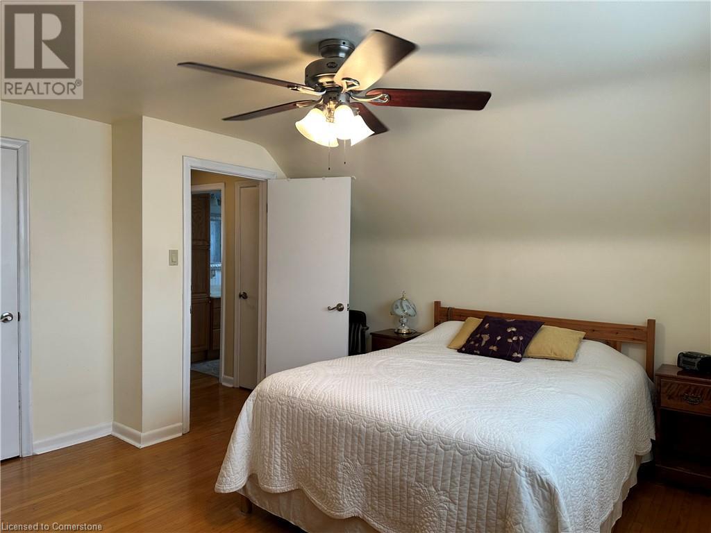 Photo 24 of 129 Broker Drive, Hamilton ON