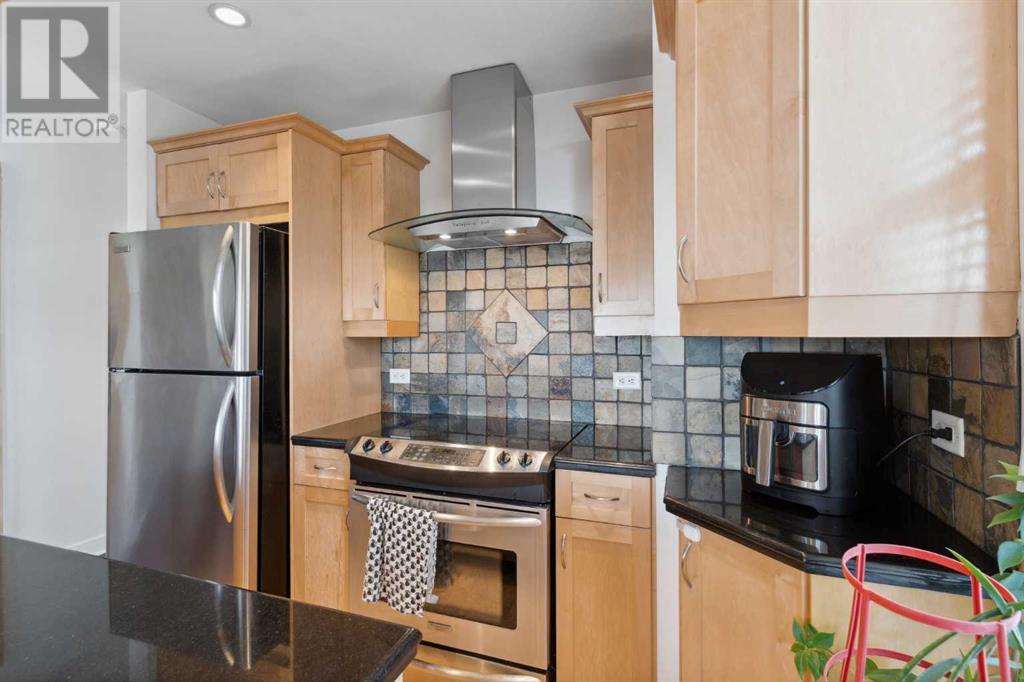 Single Family House for Sale in    Street NE Renfrew Calgary 