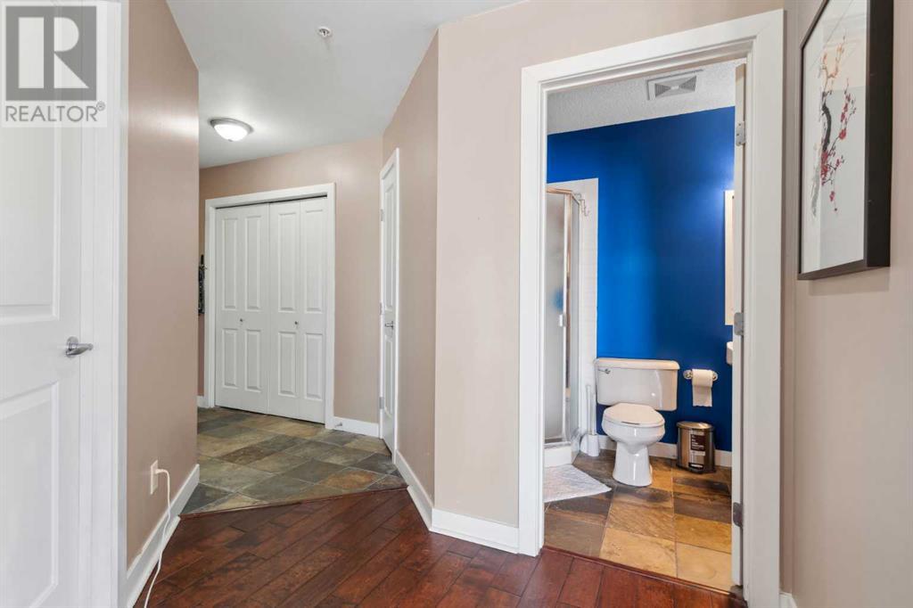 Single Family House for Sale in    Street NE Renfrew Calgary 