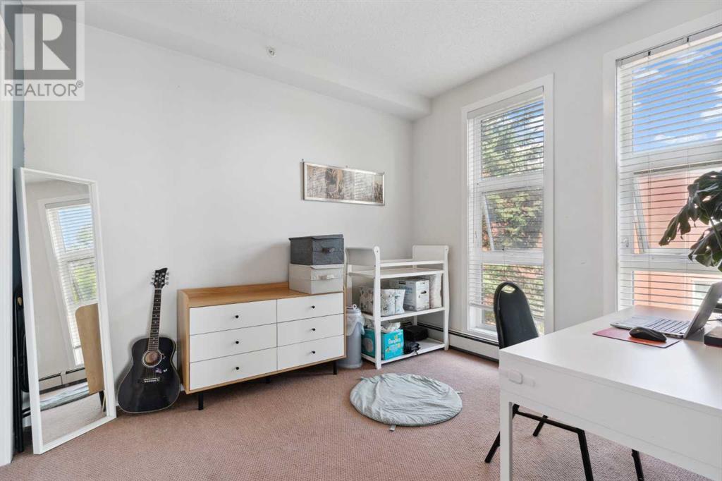 Single Family House for Sale in    Street NE Renfrew Calgary 