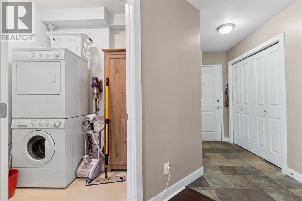 Single Family House for Sale in    Street NE Renfrew Calgary 