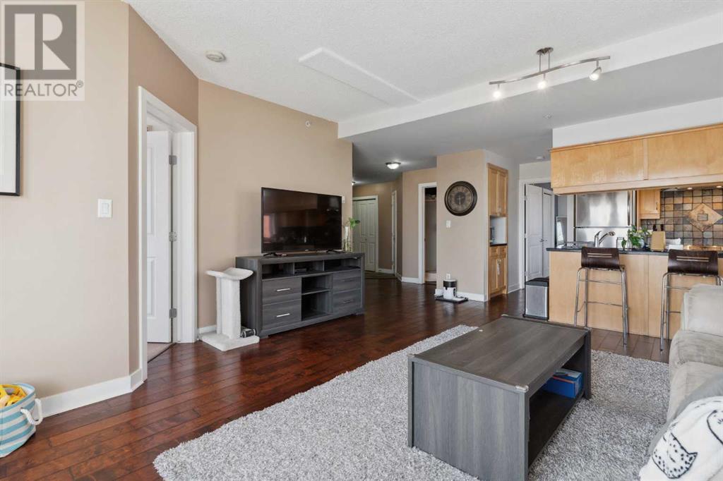 Single Family House for Sale in    Street NE Renfrew Calgary 