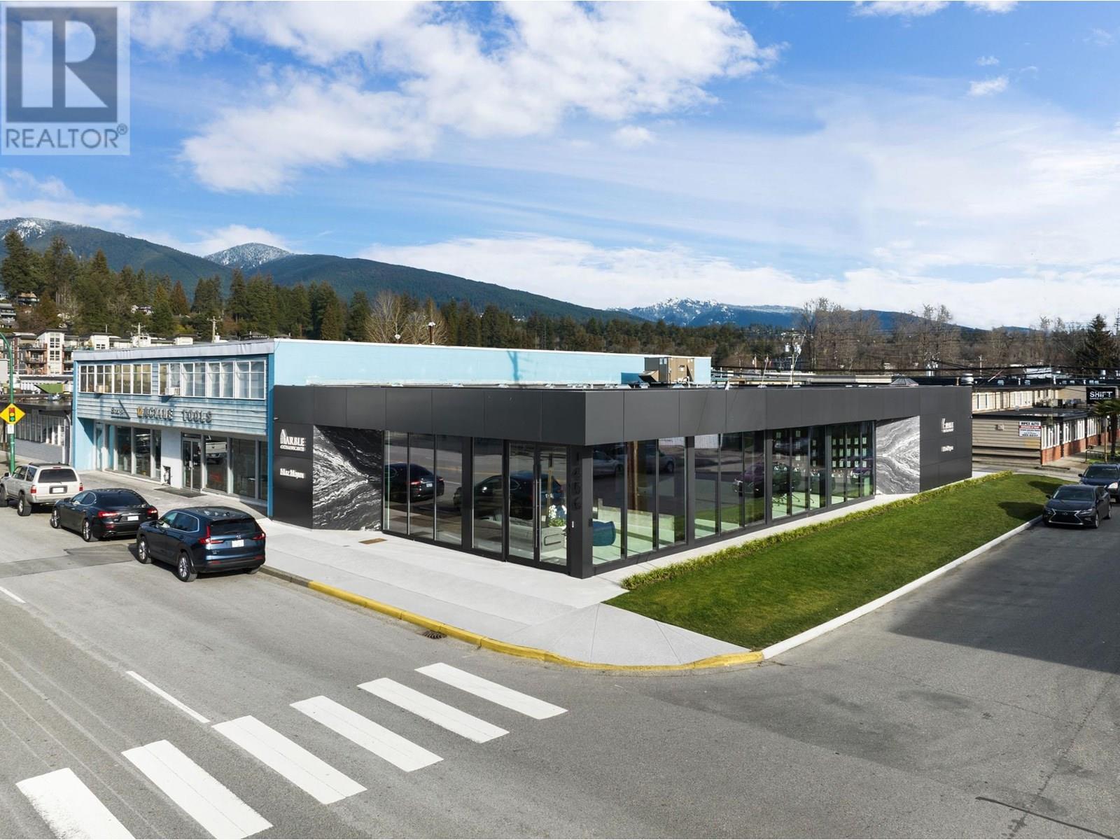 Photo 4 of 1406 Pemberton Avenue, North Vancouver BC