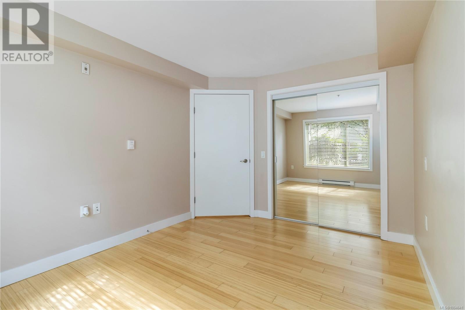 #205 356 GORGE RD E - Image 15