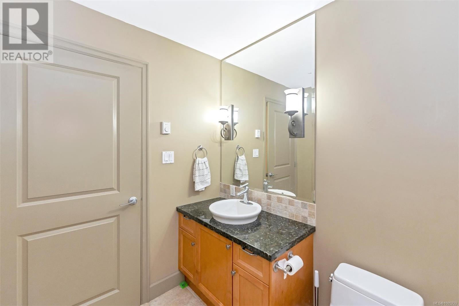 Photo 22 of 318 1620 Mckenzie Ave, Saanich BC