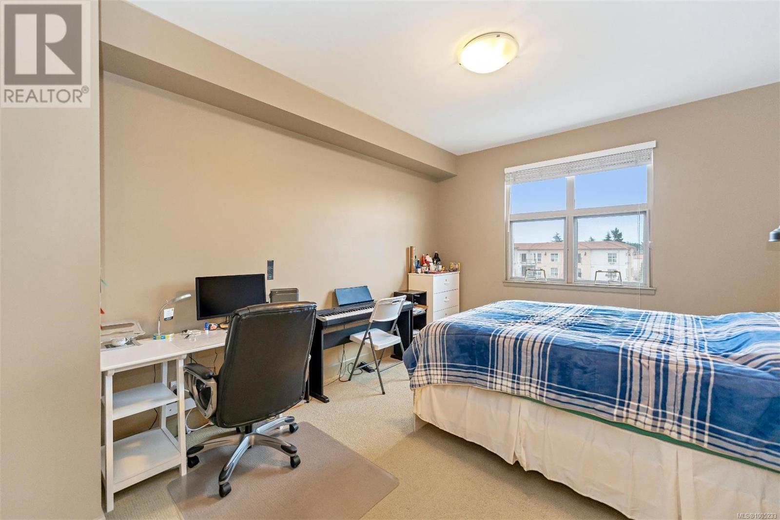 Photo 11 of 318 1620 Mckenzie Ave, Saanich BC