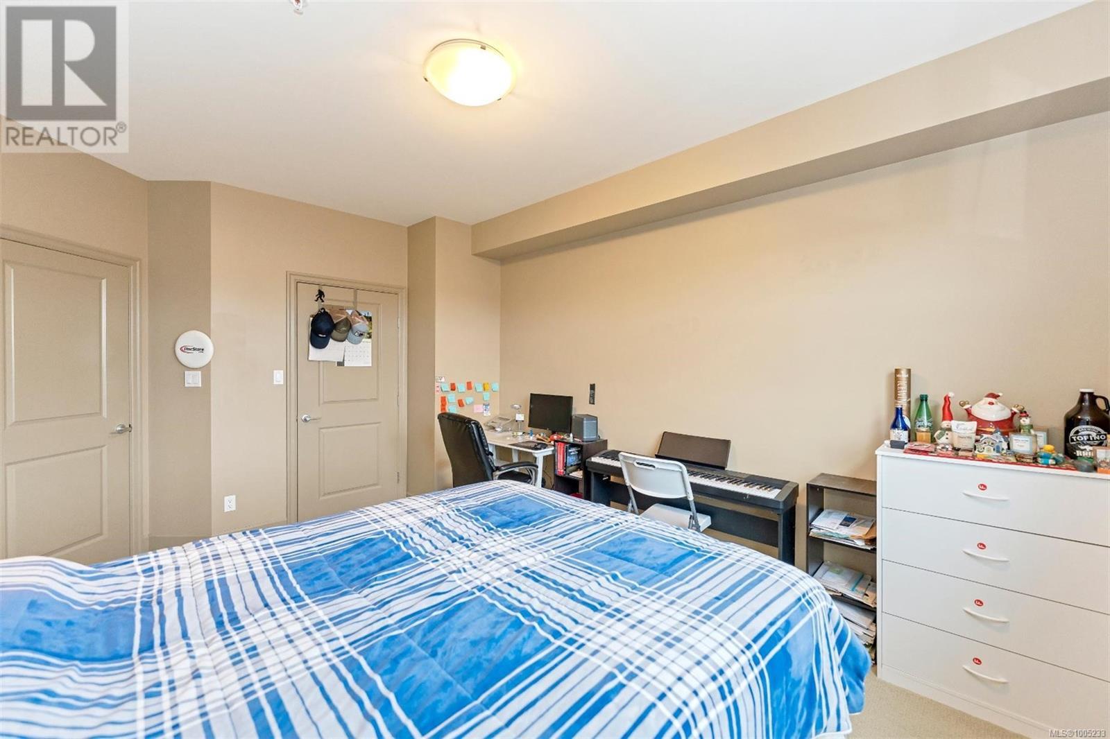 Photo 13 of 318 1620 Mckenzie Ave, Saanich BC