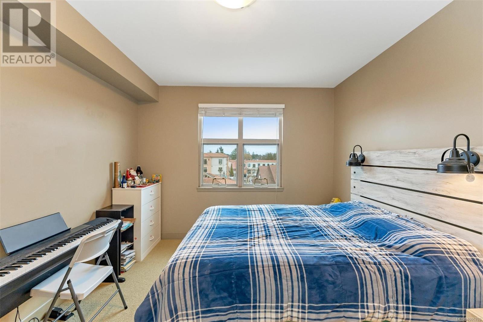 Photo 17 of 318 1620 Mckenzie Ave, Saanich BC