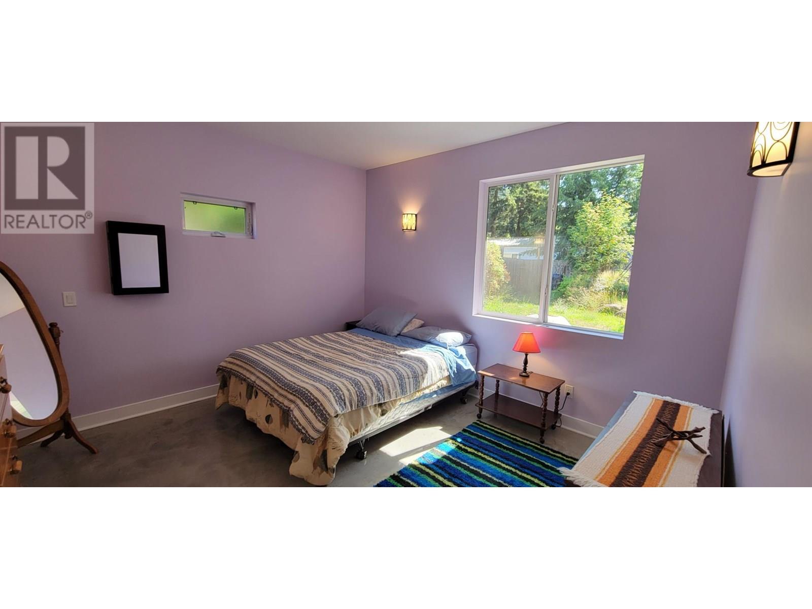 Photo 3 of 515 9th Avenue, New Denver BC