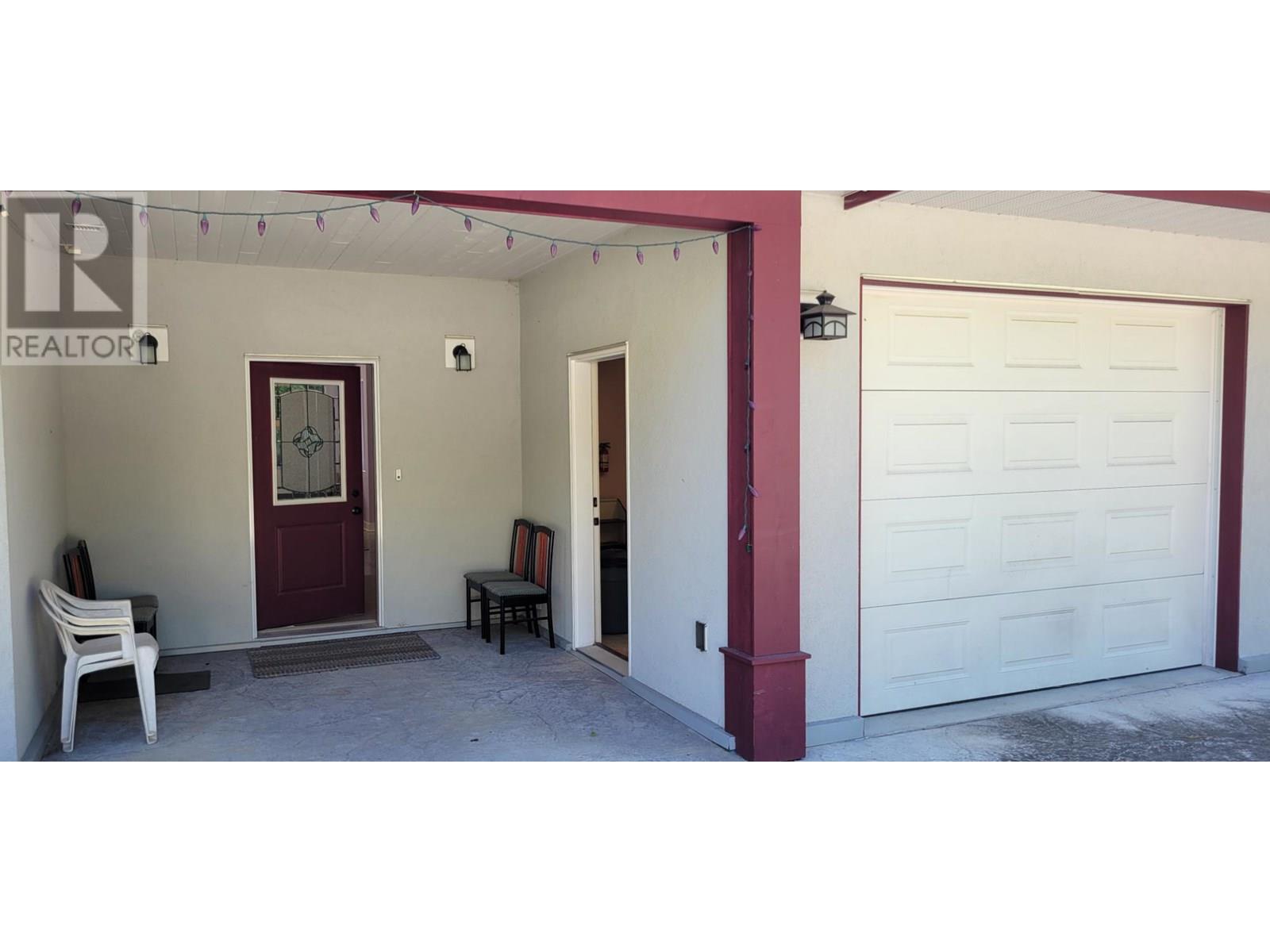 Photo 9 of 515 9th Avenue, New Denver BC