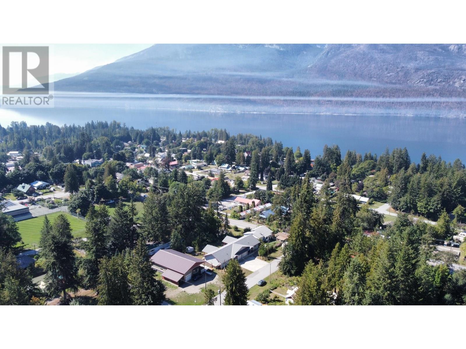 Photo 36 of 515 9th Avenue, New Denver BC
