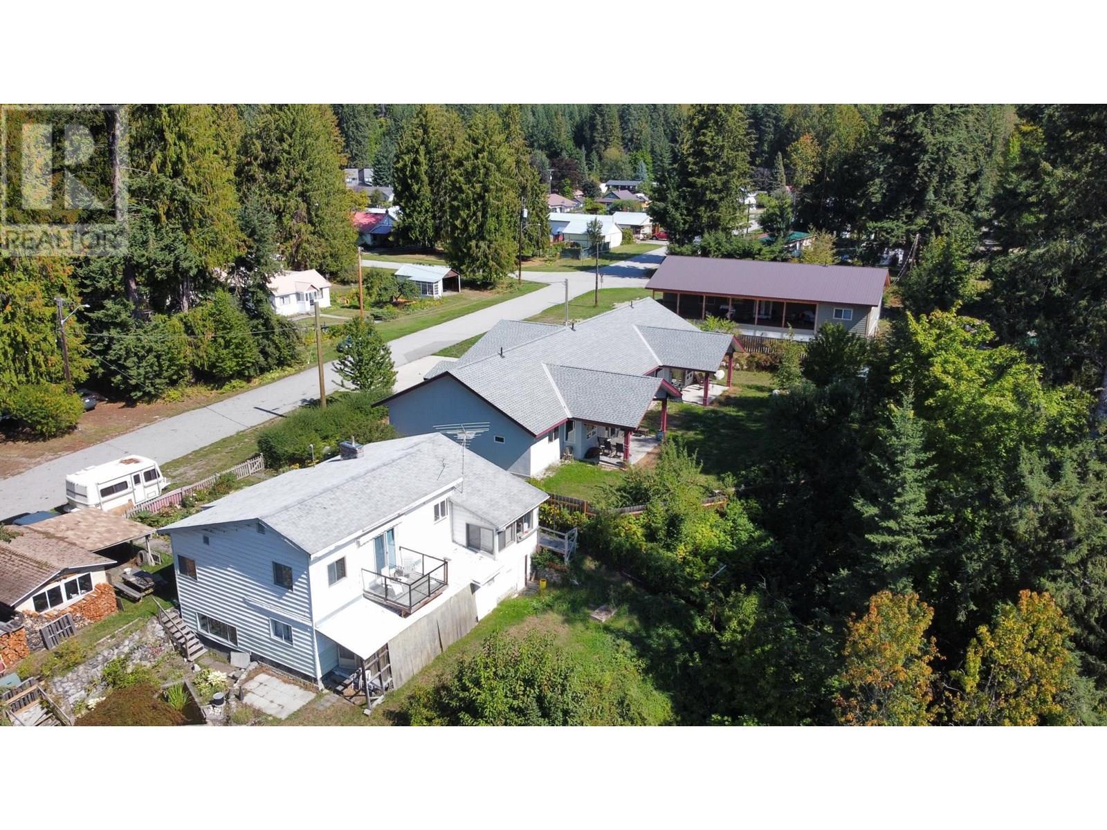 Photo 35 of 515 9th Avenue, New Denver BC
