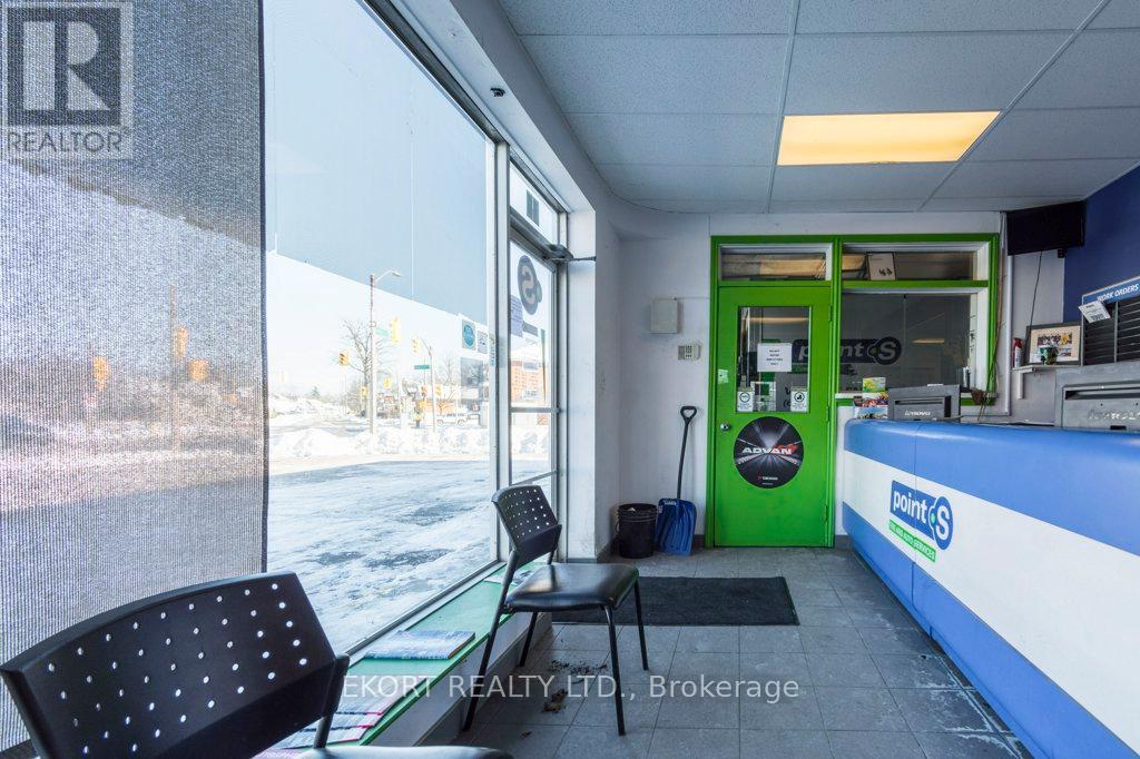 Photo 17 of 24 North Front Street, Belleville ON