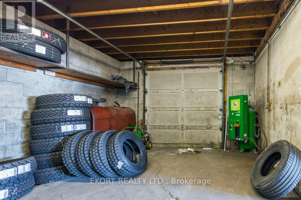 Photo 6 of 24 North Front Street, Belleville ON