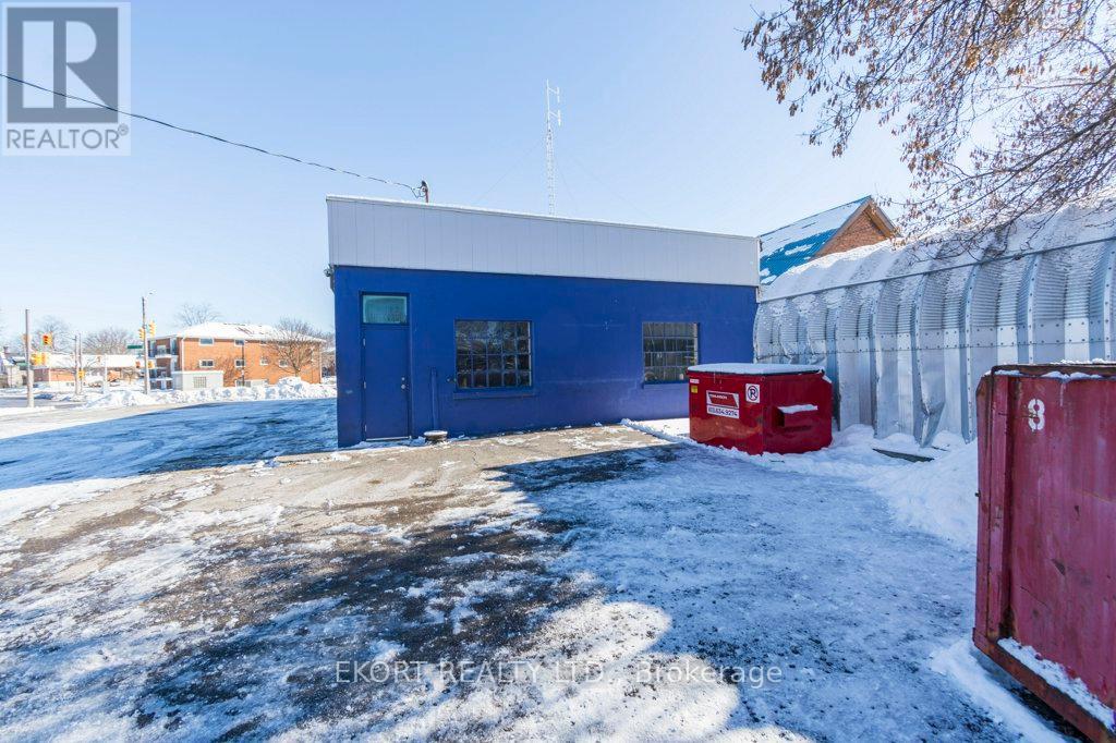 Photo 25 of 24 North Front Street, Belleville ON