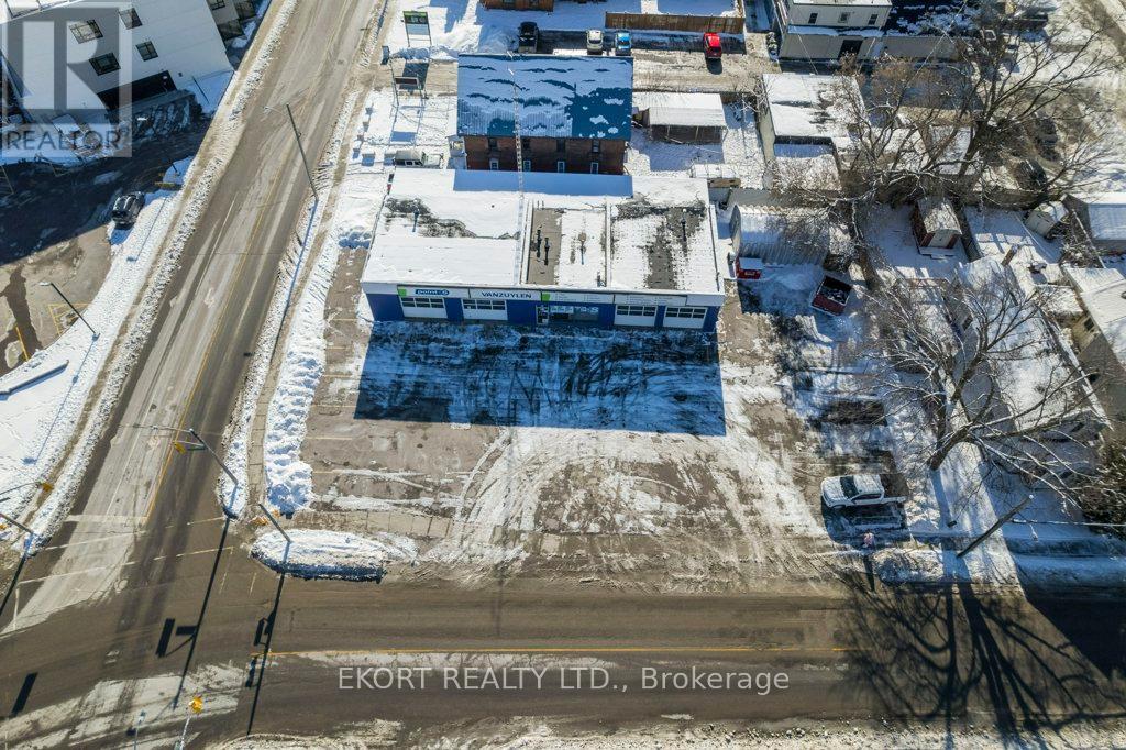 Photo 9 of 24 North Front Street, Belleville ON
