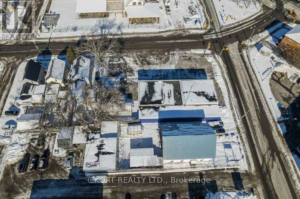 Photo 8 of 24 North Front Street, Belleville ON