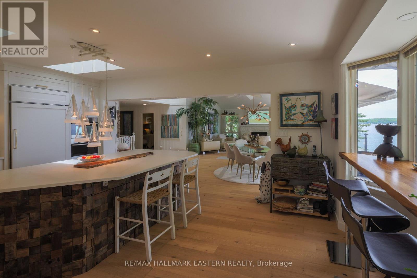 Photo 5 of 1052 Tedford Lane, Dourodummer ON