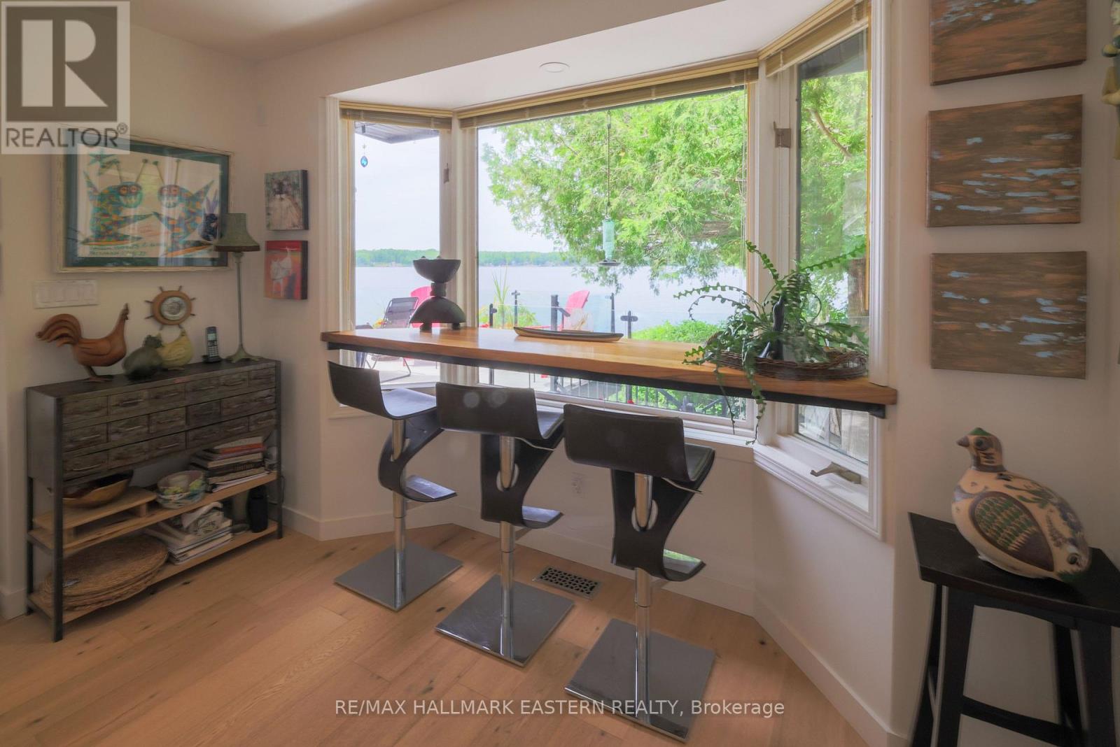 Photo 4 of 1052 Tedford Lane, Dourodummer ON